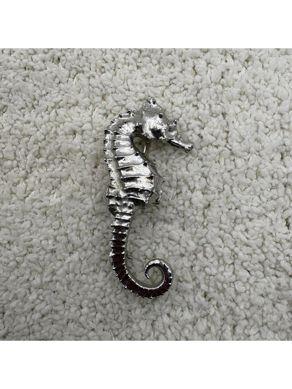 Silver Tone Seahorse Brooch Pin Nautical Ocean Sea Life Figural Textured